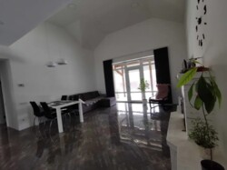 Здається житловий будинок 130 кв.м. одноповерховий. Відмінний стан. фото 5 Здається житловий будинок 130 кв.м. одноповерховий. Відмінний стан. фото 5