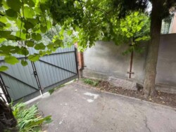 Здається частина будинку в центрі, 2-кімнати 48 кв.м. все є. Місце для авто. фото 6 Здається частина будинку в центрі, 2-кімнати 48 кв.м. все є. Місце для авто. фото 6