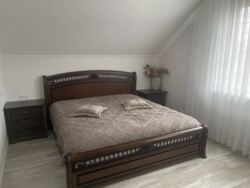 Здається елітний будинок в с. Шкуринці. 150 кв.м. фото 3 Здається елітний будинок в с. Шкуринці. 150 кв.м. фото 3