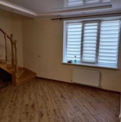 Здається 2-х поверховий будинок в р-ні Старе місто. Все є. Добрий стан. фото 6 Здається 2-х поверховий будинок в р-ні Старе місто. Все є. Добрий стан. фото 6