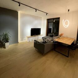   150  2   Beverly Hills, ,   1