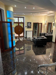 ������ ������� 560 �.��. � �.�. ����� (�����-�����) � �������� ���� 23