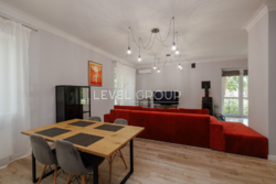    1602   Alpen Park,   8