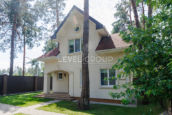   1652    Alpen Park,   3