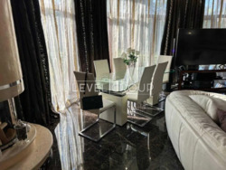 ������ ������� 560 �.��. � �.�. ����� (�����-�����) � �������� ���� 12