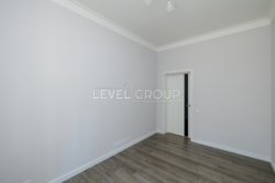   1652    Alpen Park,   12