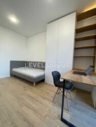   150  2   Beverly Hills, ,   14