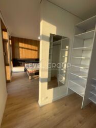   150  2   Beverly Hills, ,   11