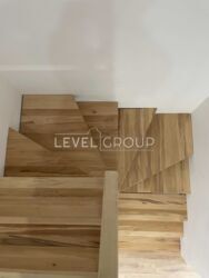   150  2   Beverly Hills, ,   8