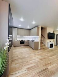  !   140 ²   'Balaton Village',    1