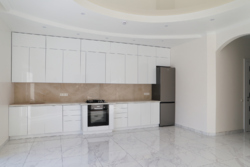 Будинок в оренду на вул. Личаківській, Львів — сучасний і просторий фото 19 Будинок в оренду на вул. Личаківській, Львів — сучасний і просторий фото 19