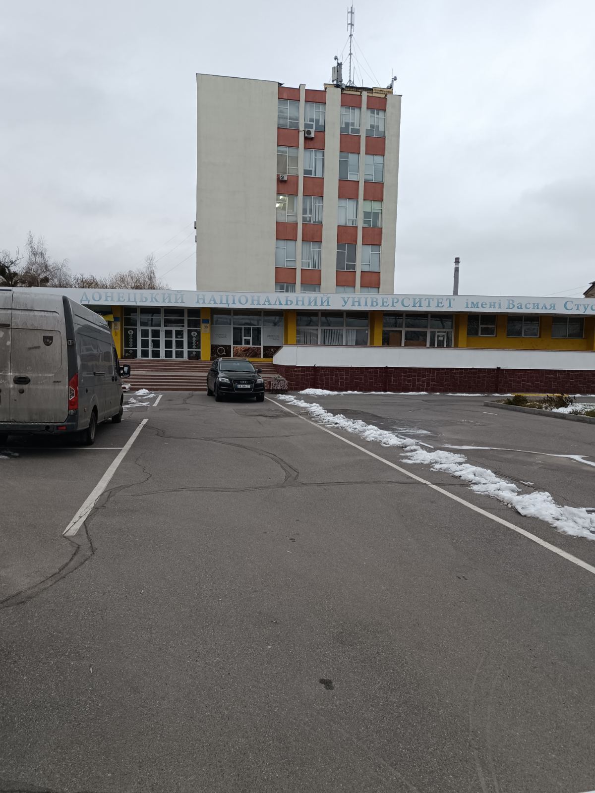 Оренда адміністративної будівлі фото 1 Оренда адміністративної будівлі фото 1