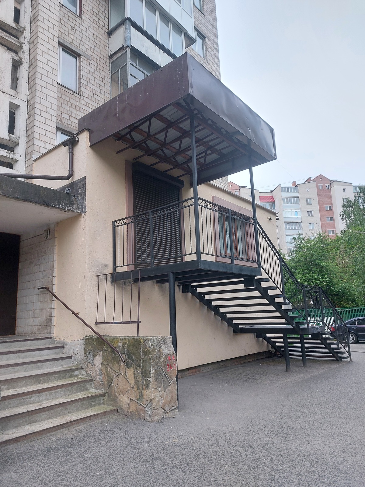 Оренда комерційного пиміщення по вул.Стельмаха,загальною площею 83 кв.м фото 1 Оренда комерційного пиміщення по вул.Стельмаха,загальною площею 83 кв.м фото 1