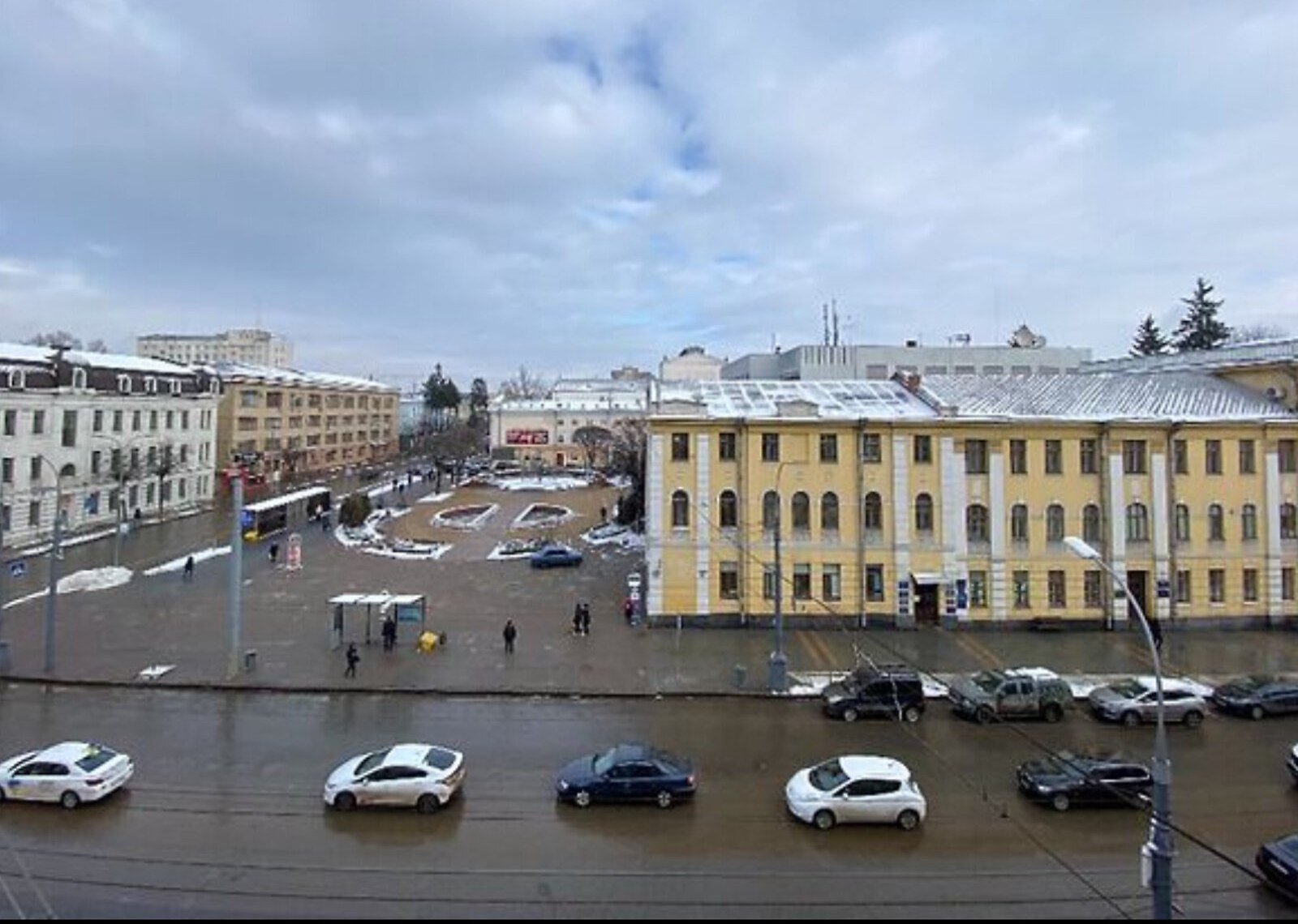 Оренда офісного приміщення на вул. Соборна 81, приміщень - 3, поверх - 4 фото 1 Оренда офісного приміщення на вул. Соборна 81, приміщень - 3, поверх - 4 фото 1