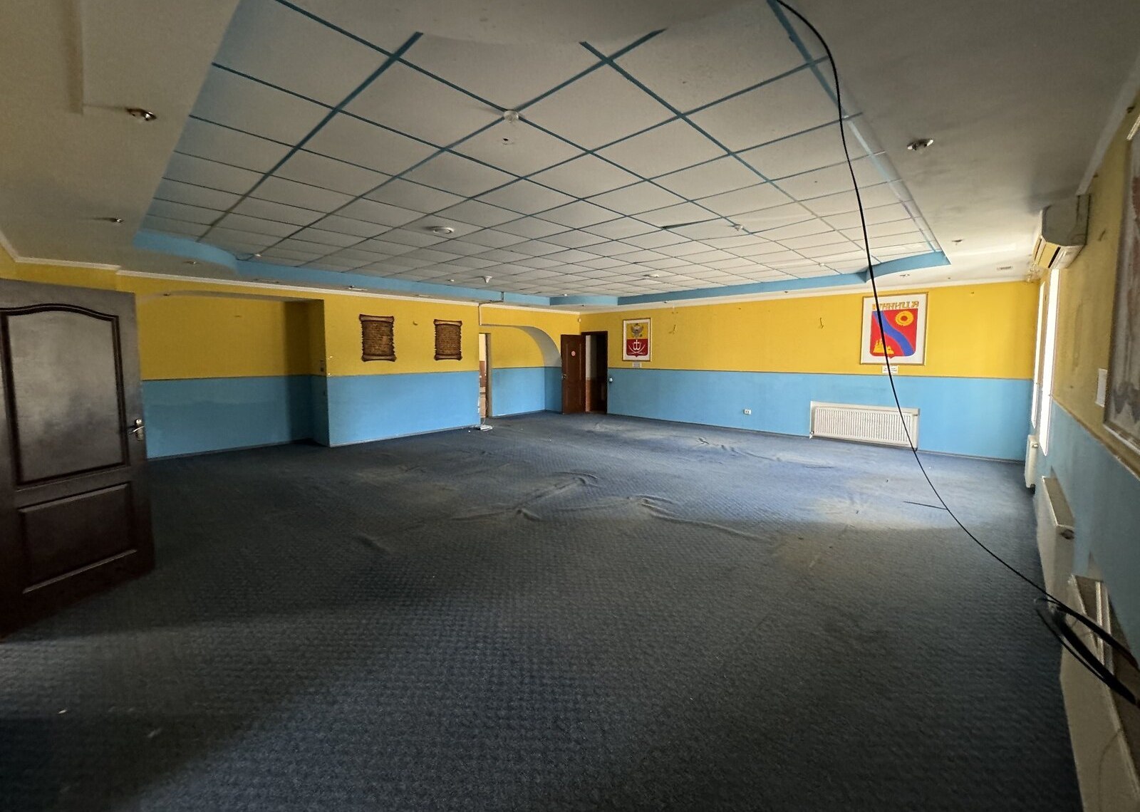 Здається комерційне приміщення на вул. Героїв Нацгвардії, площа 400 кв.м фото 1 Здається комерційне приміщення на вул. Героїв Нацгвардії, площа 400 кв.м фото 1