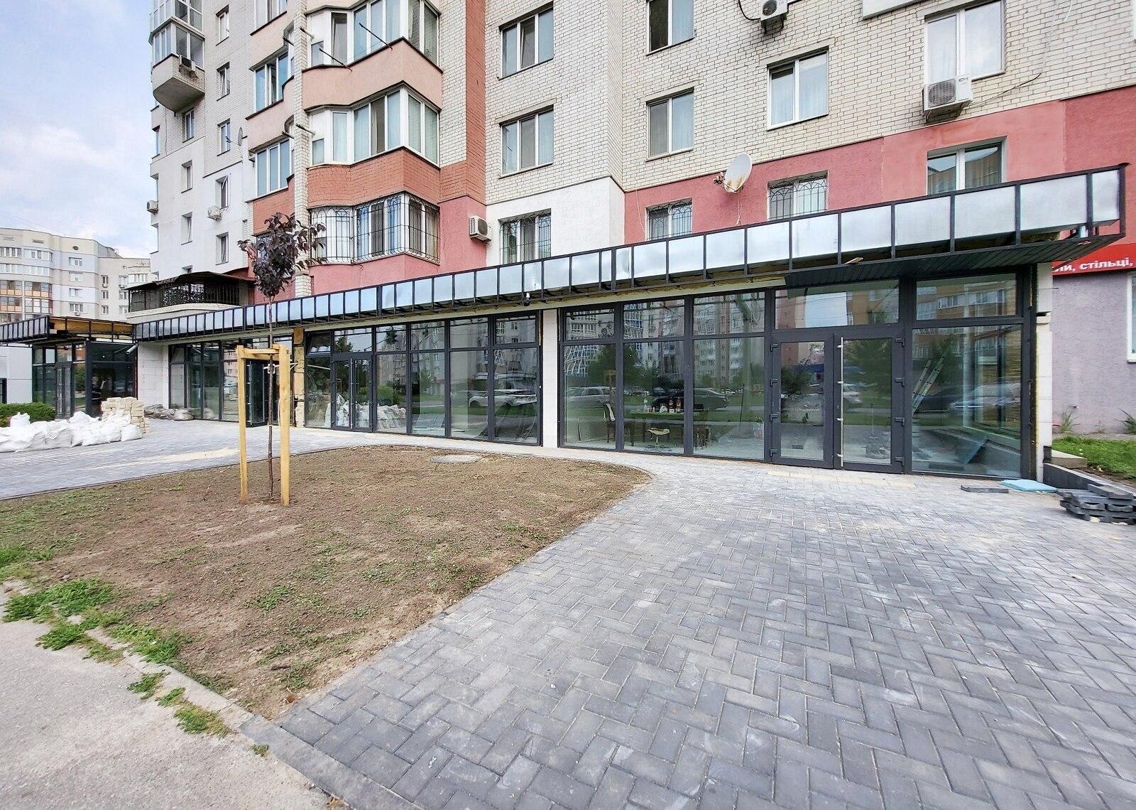 Здається комерційне приміщення на вул. Зодчих, площа 75 кв.м фото 1 Здається комерційне приміщення на вул. Зодчих, площа 75 кв.м фото 1