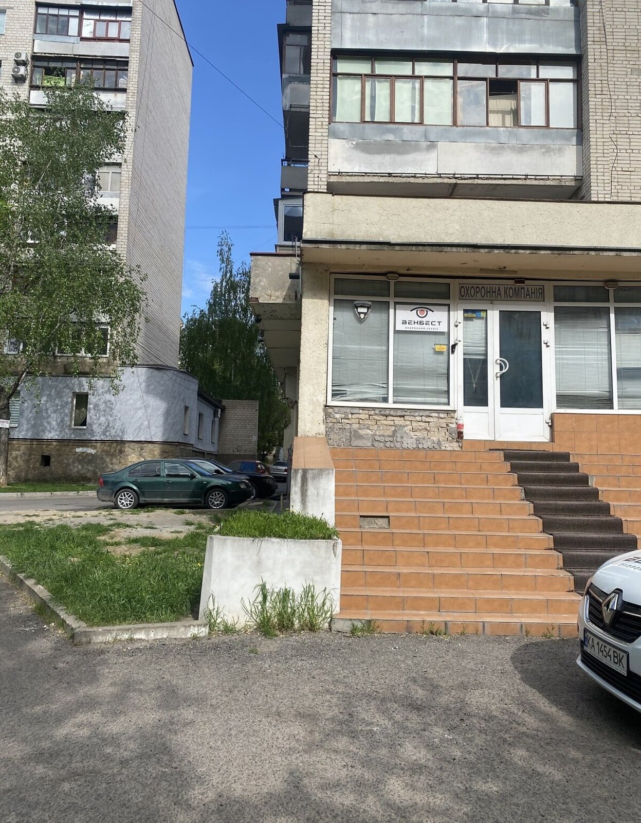 Здається комерційне приміщення на вул. Агатангела Кримського, площа 130 кв.м фото 1 Здається комерційне приміщення на вул. Агатангела Кримського, площа 130 кв.м фото 1