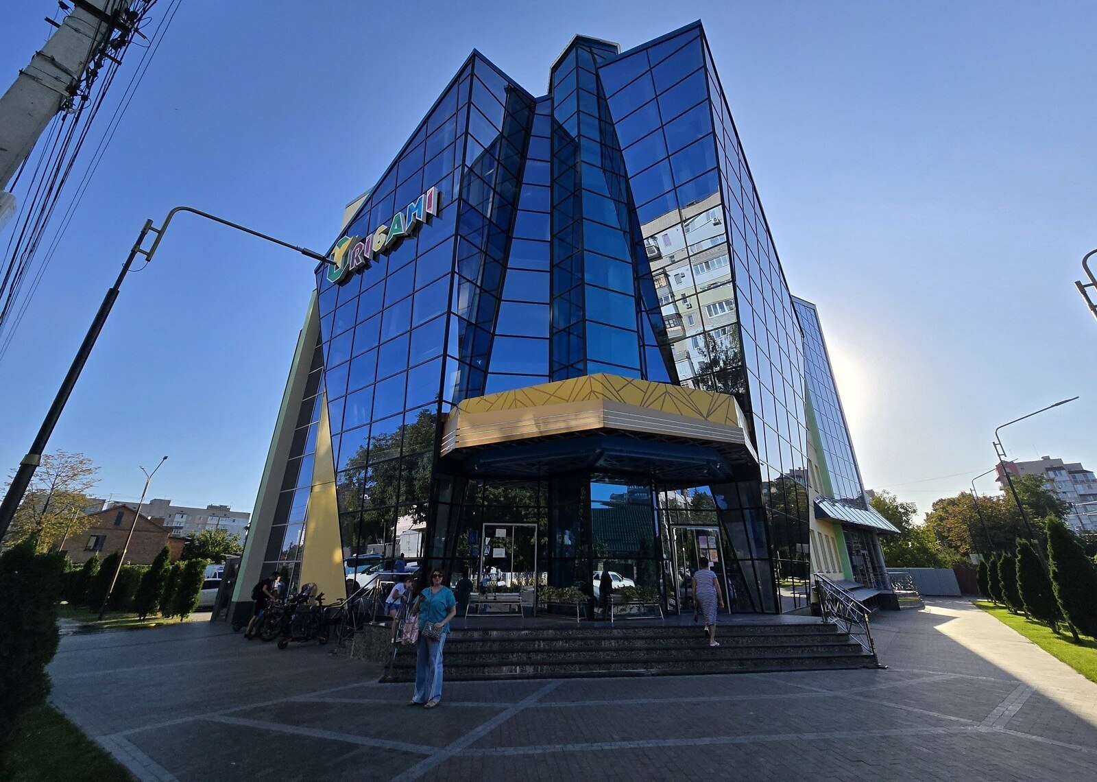 Здається комерційне приміщення на вул. Болгарська 35, площа 150 кв.м фото 1 Здається комерційне приміщення на вул. Болгарська 35, площа 150 кв.м фото 1