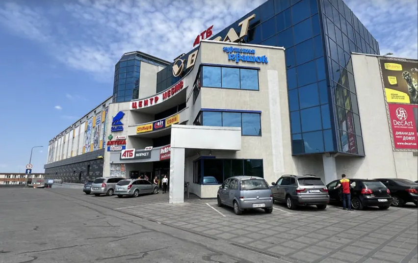 Здається комерційне приміщення на вул. Батозька 6А, площа 127 кв.м фото 1 Здається комерційне приміщення на вул. Батозька 6А, площа 127 кв.м фото 1