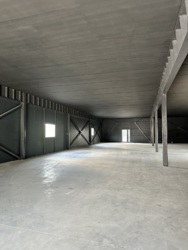   1600 ²  3