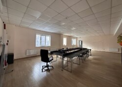 Оренда офісного приміщення на вул. Василя Порика, приміщень - 2, поверх - 2 фото 5 Оренда офісного приміщення на вул. Василя Порика, приміщень - 2, поверх - 2 фото 5