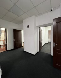 Оренда офісного приміщення на вул. Владислава Городецького 7, приміщень - 1, поверх - 1 фото 25 Оренда офісного приміщення на вул. Владислава Городецького 7, приміщень - 1, поверх - 1 фото 25