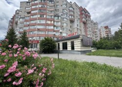 Здається комерційне приміщення на вул. Зодчих 10, площа 261 кв.м фото 6 Здається комерційне приміщення на вул. Зодчих 10, площа 261 кв.м фото 6