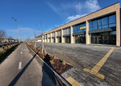 ������� ���������� ��������� �� ���. ���������, ����� 1200 ��.� ���� 1