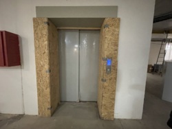       3800 ²  16