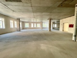       3800 ²  3