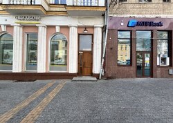 Здається комерційне приміщення на вул. Соборна 69, площа 272.5 кв.м фото 1 Здається комерційне приміщення на вул. Соборна 69, площа 272.5 кв.м фото 1