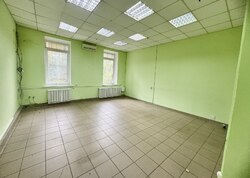 Здається комерційне приміщення на вул. Князів Коріатовичів 145, площа 73.9 кв.м фото 4 Здається комерційне приміщення на вул. Князів Коріатовичів 145, площа 73.9 кв.м фото 4