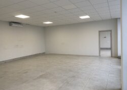 Здається комерційне приміщення на вул. Львівське шосе, площа 125 кв.м фото 3 Здається комерційне приміщення на вул. Львівське шосе, площа 125 кв.м фото 3