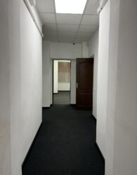 Оренда офісного приміщення на вул. Владислава Городецького 7, приміщень - 1, поверх - 1 фото 24 Оренда офісного приміщення на вул. Владислава Городецького 7, приміщень - 1, поверх - 1 фото 24