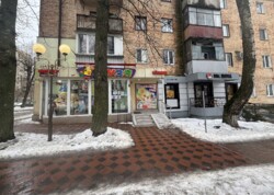 Здається комерційне приміщення на вул. Пирогова 75, площа 45 кв.м фото 4 Здається комерційне приміщення на вул. Пирогова 75, площа 45 кв.м фото 4