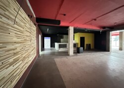 Здається комерційне приміщення на вул. Київська, площа 254 кв.м фото 9 Здається комерційне приміщення на вул. Київська, площа 254 кв.м фото 9