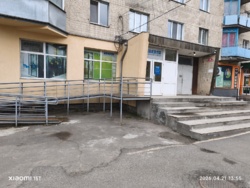 Оренда комерційного приміщення з окремим входом | 84 м² фото 1 Оренда комерційного приміщення з окремим входом | 84 м² фото 1