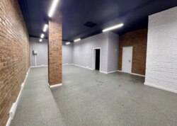 Здається комерційне приміщення на пл. Івана Богуна 27Б, площа 100.5 кв.м фото 1 Здається комерційне приміщення на пл. Івана Богуна 27Б, площа 100.5 кв.м фото 1