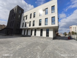 ������ 1711�² � �������������, 143��� ���� 2