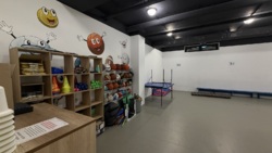 Оренда будівлі 2000 м2 під школу, клініку, медичний центр, навчальний заклад, офіс в хорошій локації фото 20 Оренда будівлі 2000 м2 під школу, клініку, медичний центр, навчальний заклад, офіс в хорошій локації фото 20