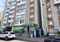 Здається комерційне приміщення на вул. Лялі Ратушної , площа 95 кв.м фото 5 Здається комерційне приміщення на вул. Лялі Ратушної , площа 95 кв.м фото 5