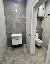 Здається комерційне приміщення на пл. Івана Богуна 27Б, площа 100.5 кв.м фото 6 Здається комерційне приміщення на пл. Івана Богуна 27Б, площа 100.5 кв.м фото 6