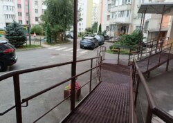 Здається комерційне приміщення на вул. Брацлавська 35, площа 80 кв.м фото 3 Здається комерційне приміщення на вул. Брацлавська 35, площа 80 кв.м фото 3