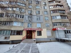 Сдам половину САЛОНА КРАСОТЫ Людвига Свободы у порога метро Алексеевская фото 3 Сдам половину САЛОНА КРАСОТЫ Людвига Свободы у порога метро Алексеевская фото 3