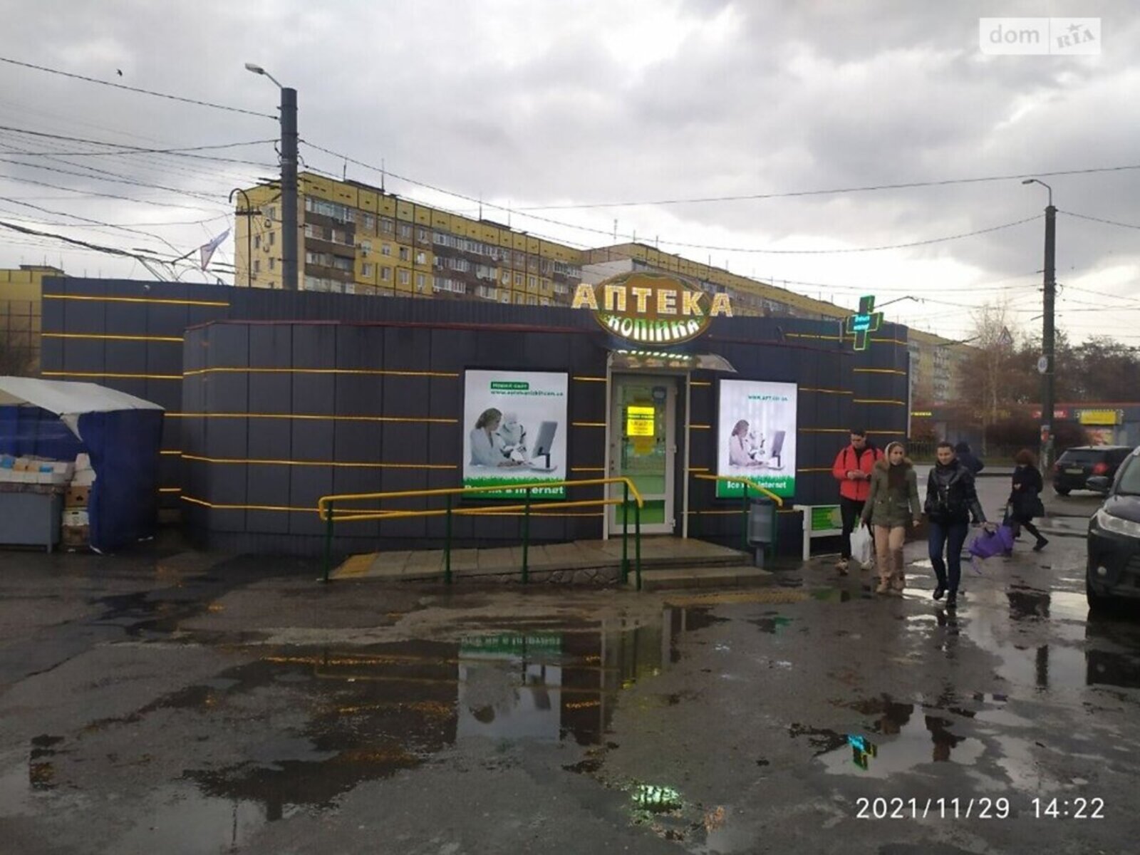 Аренда помещения под коммерцию только что освободившееся помещение, в торговом комплексе, в проходном месте. фото 1 Аренда помещения под коммерцию только что освободившееся помещение, в торговом комплексе, в проходном месте. фото 1