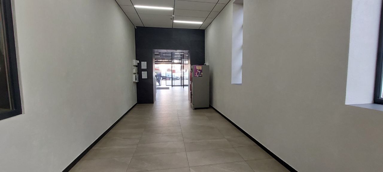 Здаються торгові площі в ТЦ фото 1 Здаються торгові площі в ТЦ фото 1