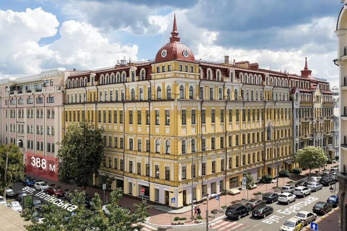 Оренда фасадного приміщення в БЦ Іллінский Центр фото 1 Оренда фасадного приміщення в БЦ Іллінский Центр фото 1