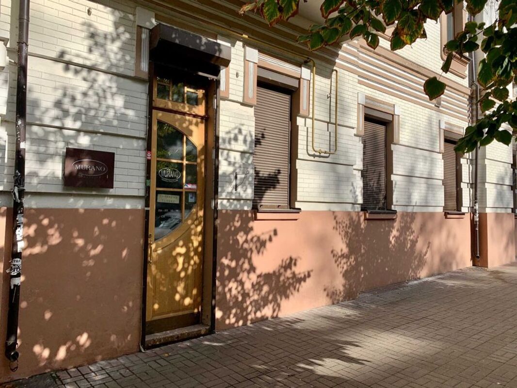 Аренда помещение торгового назначения фото 1 Аренда помещение торгового назначения фото 1