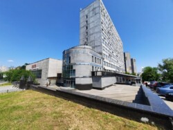 Аренда 400 м2 отдельно стоящее здание по ул. Вадима Гетьмана , Караваевые Дачи, Соломенский р-н. фото 2 Аренда 400 м2 отдельно стоящее здание по ул. Вадима Гетьмана , Караваевые Дачи, Соломенский р-н. фото 2