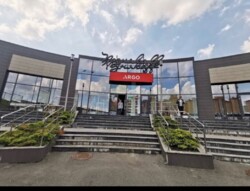 Аренда фасадного помещение Позняки огромный трафик метро 2 мин фото 1 Аренда фасадного помещение Позняки огромный трафик метро 2 мин фото 1